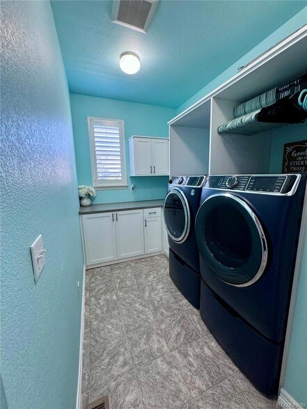 Building Photo - 25447 E Arbor Dr