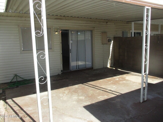 Building Photo - 6557 S La Rosa Dr