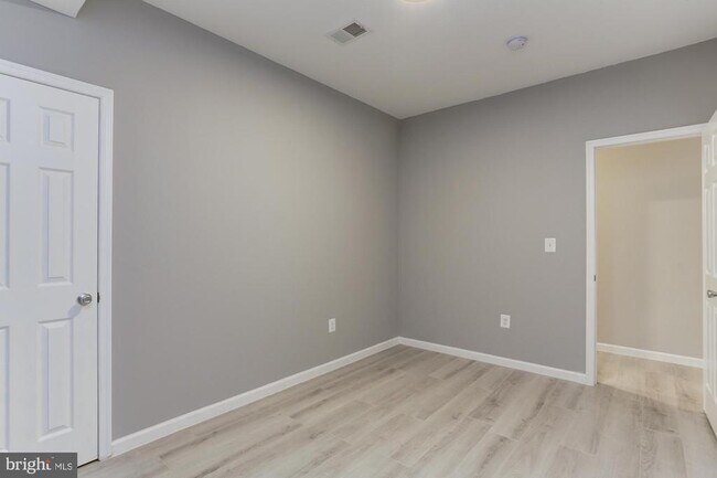 Building Photo - 400 N Highland Ave