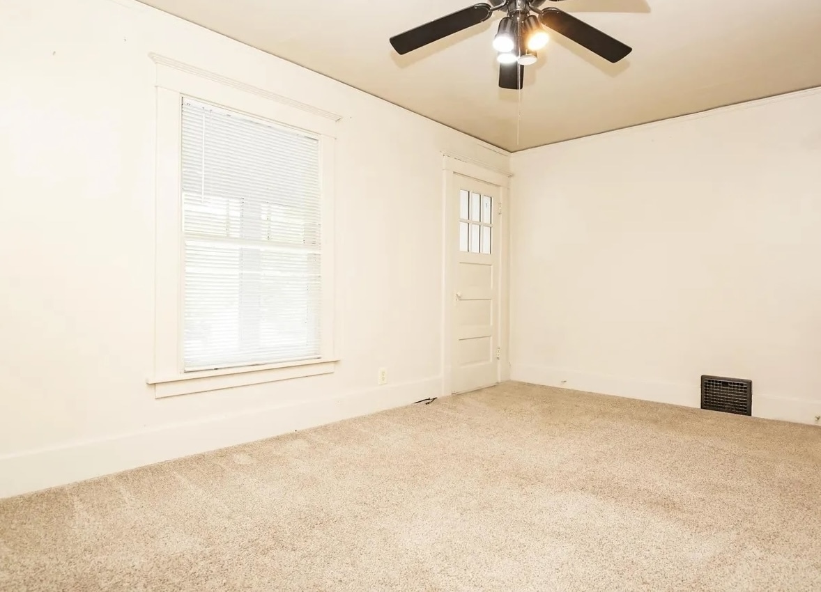 Building Photo - 425-427 W 16th St