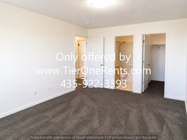 Building Photo - $500 OFF First Month's Rent