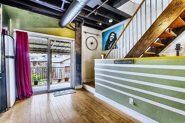 Building Photo - 4784 Sciota St