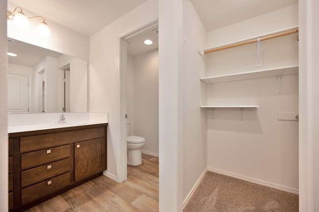 Building Photo - Bright 3-Bedroom Retreat with 2 Full Baths...