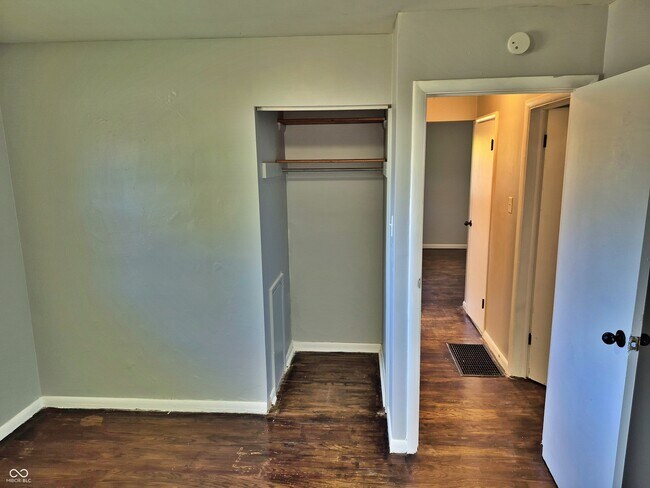 Building Photo - 1450 N Campbell Ave