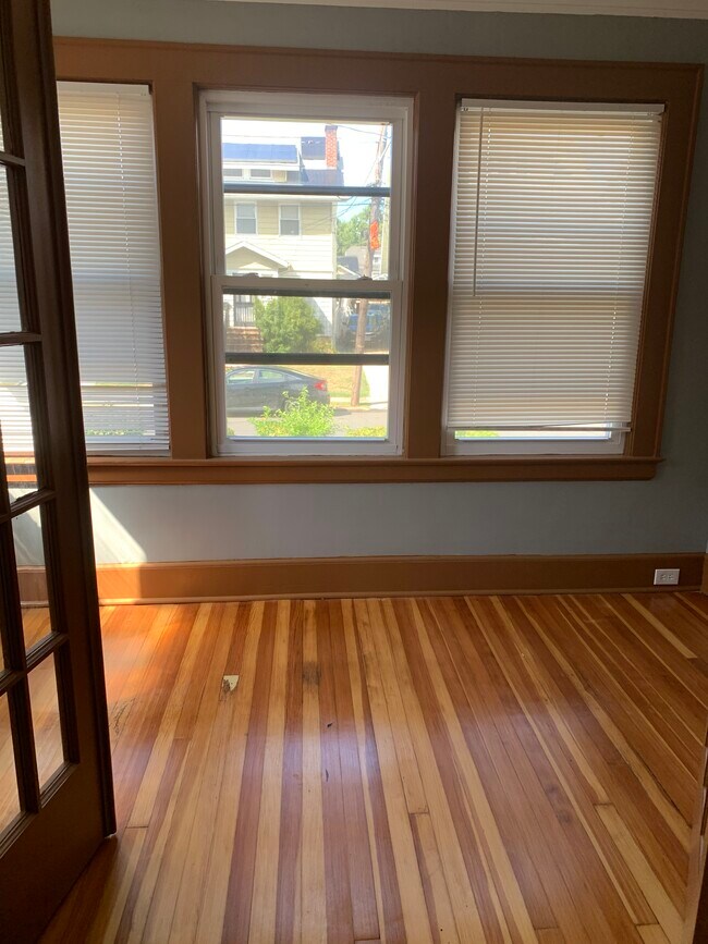 37 Clinton Terrace 37 Clinton Terrace Irvington NJ 07111 Apartment