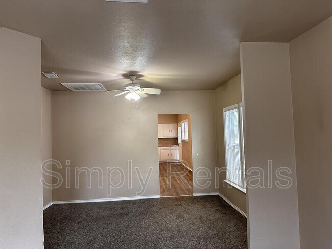 Building Photo - Monroe St 2501