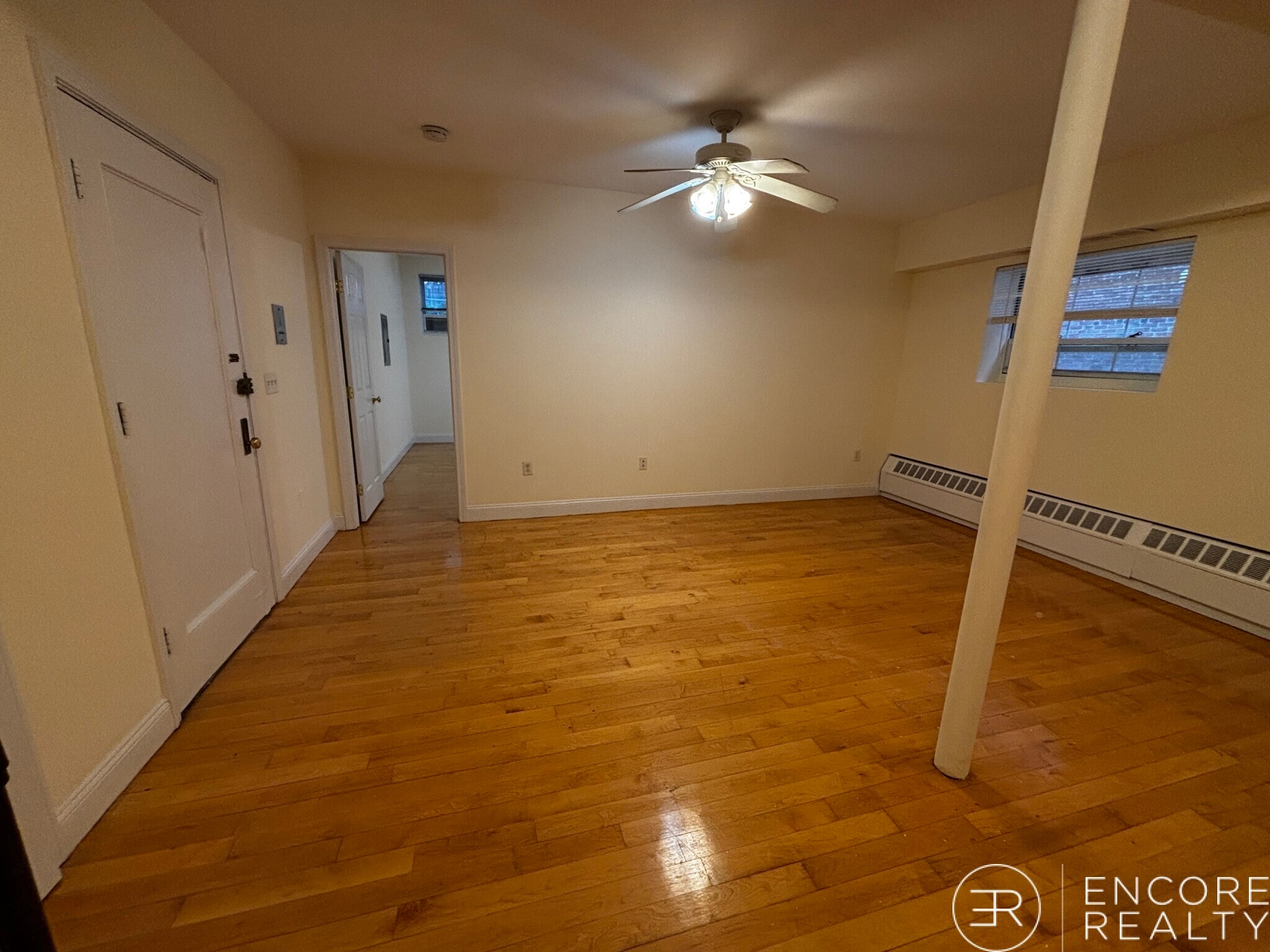 Building Photo - 1555 Beacon St