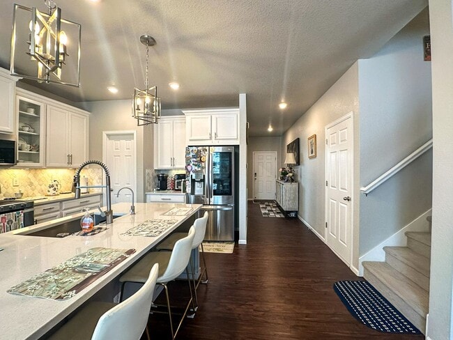 Building Photo - Meadowlark serene 4bd retreat