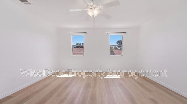 Building Photo - 1087 Waterfall Way