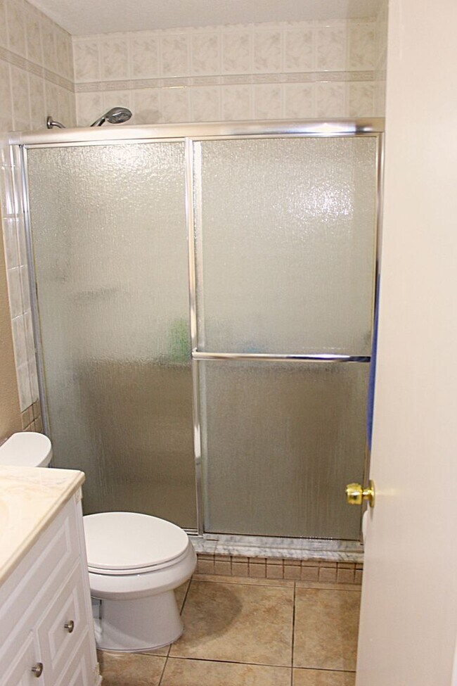 Building Photo - Lovely home in  Windhover Condos