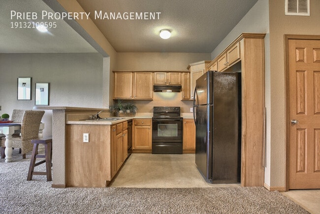 Building Photo - 902 S Woodson Ct
