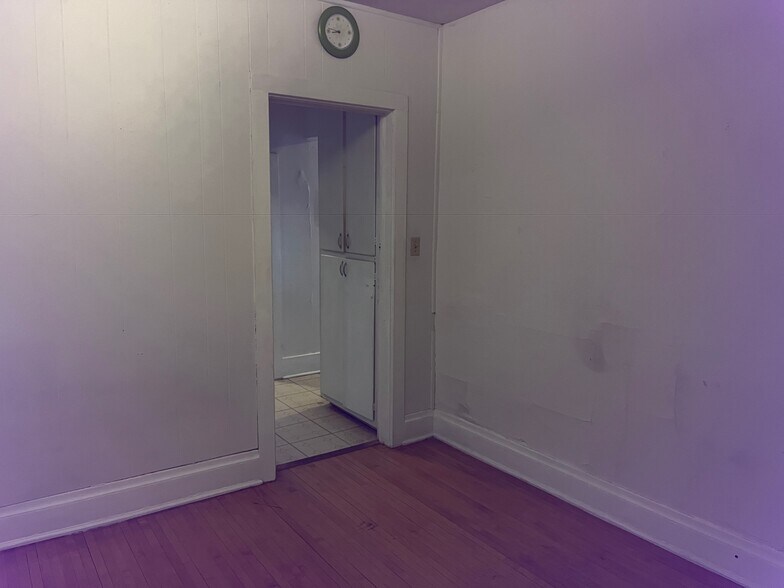 Building Photo - 3260A N Newhall St