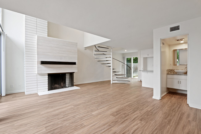 Townhouse Living Area - 145 East 18th