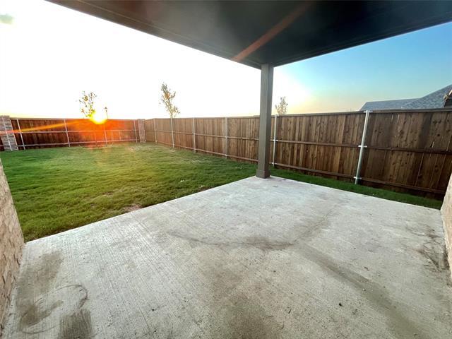Building Photo - 2405 Lovegrass Ln