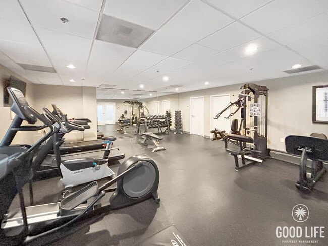 Building Photo - Stunning 2BD/2BA Condo in Little Italy W/ ...