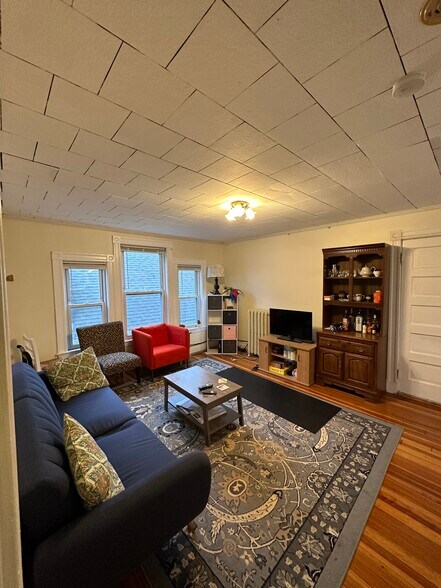 Building Photo - 50 Brainerd Rd