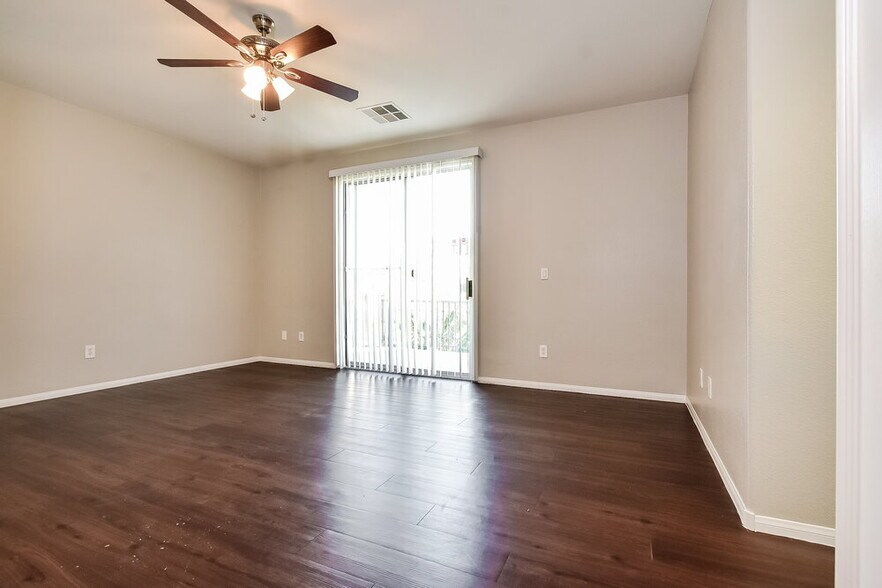 Building Photo - 324 Point Loma Ave