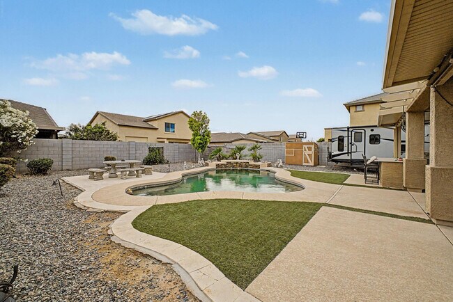 Building Photo - 18235 W Ida Ln