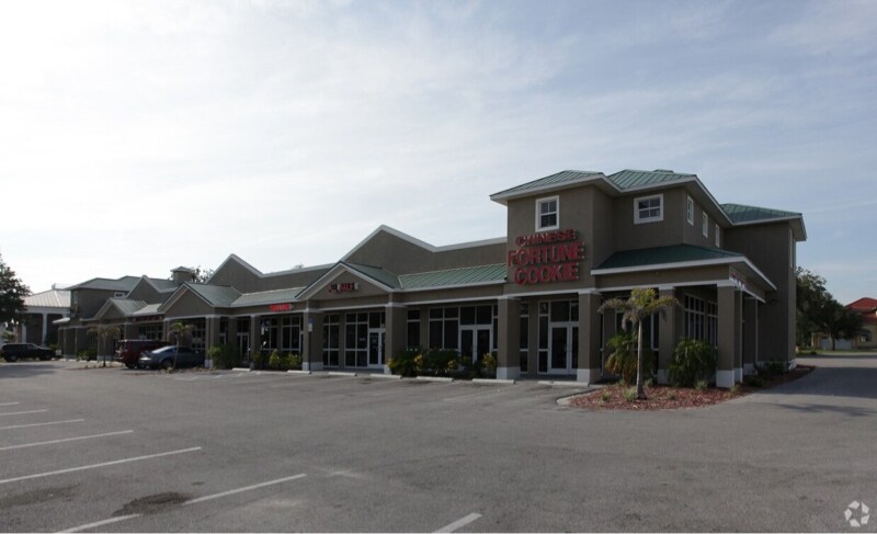 Building Photo - 505 W Hickpochee Ave