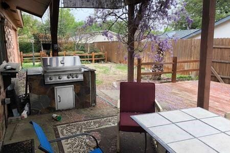 Building Photo - 3209 Oak Vista Dr