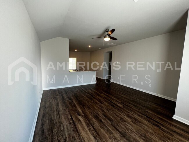 Building Photo - 2050 W. Middlebrook Crossing