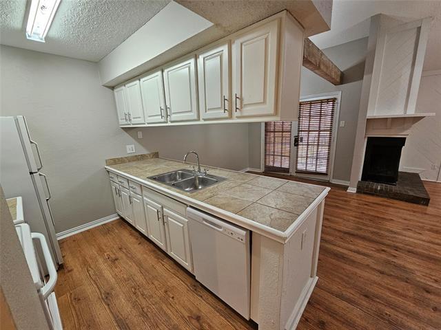 Building Photo - 7522 Holly Hill Dr