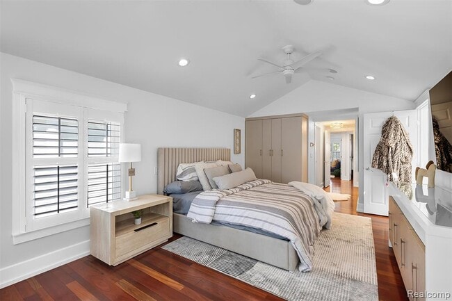 Building Photo - 691 Wallace St