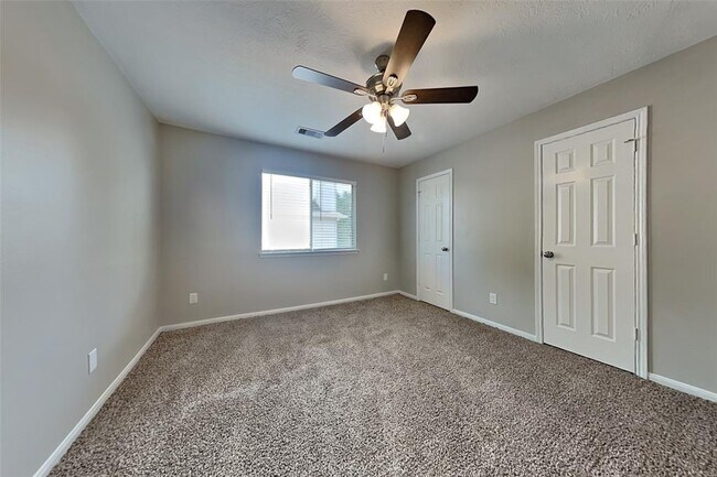 Building Photo - 17003 Fairway Glen Ln