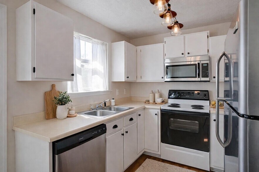 Building Photo - 104 Waterview Dr