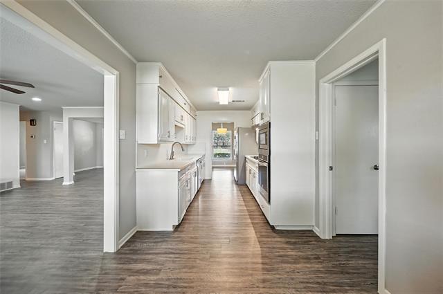 Building Photo - 2201 Briarwood Blvd