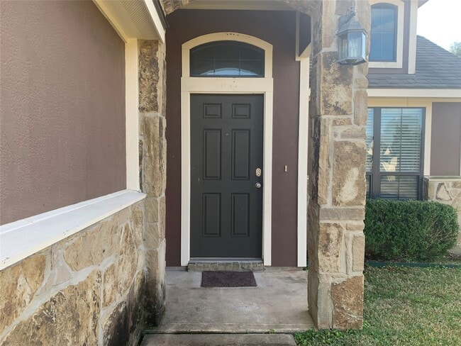 Building Photo - 807 Cobble Gate Dr