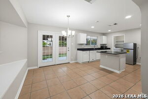 Building Photo - 618 Tres Caminos