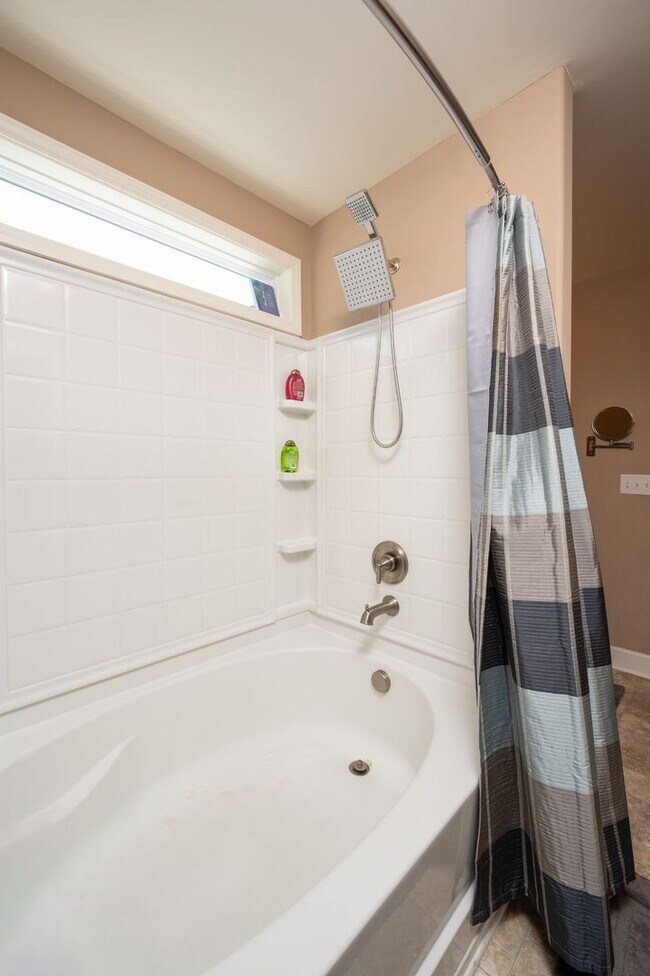 Building Photo - **WELL MAINTAINED, 2016-BUILT HOME IN DESIRABLE BELLE ARBOR NEIGHBORHOOD**