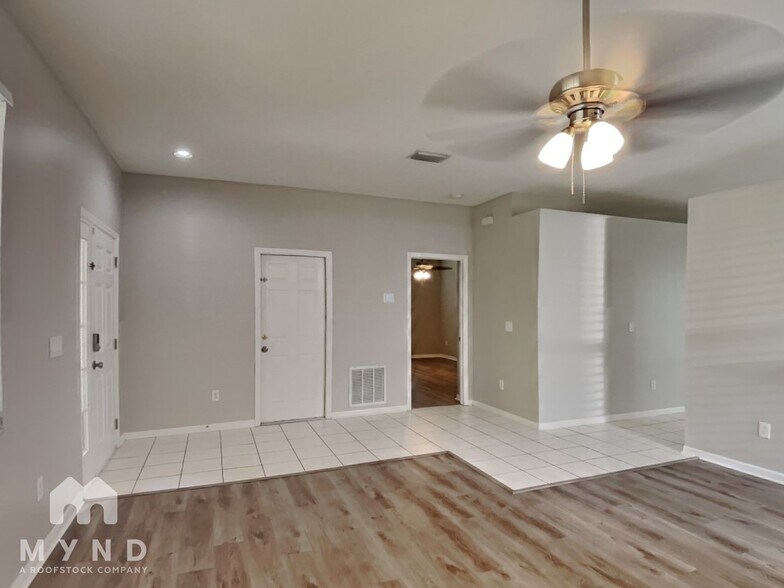 Building Photo - 10841 Newbridge Dr