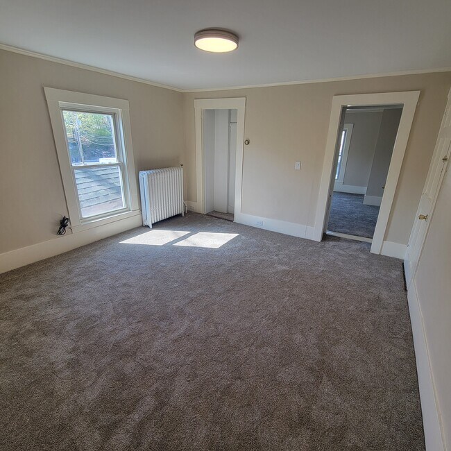 Building Photo - 15 Front St