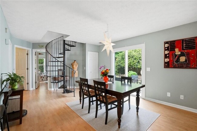 Building Photo - 430 Feyston Ct