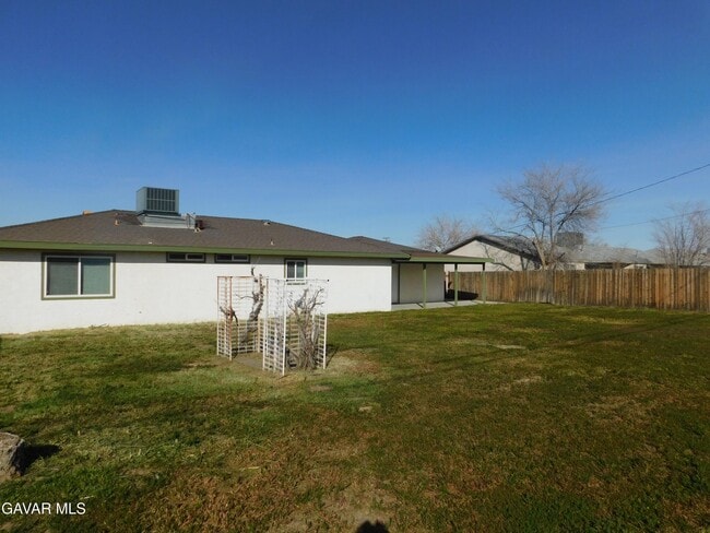 Building Photo - 9236 Bay