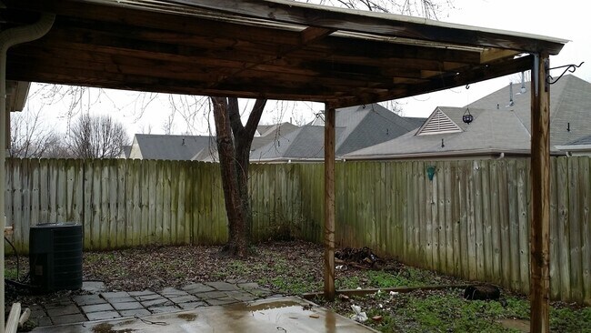 Building Photo - 5884 Alexandria Ln