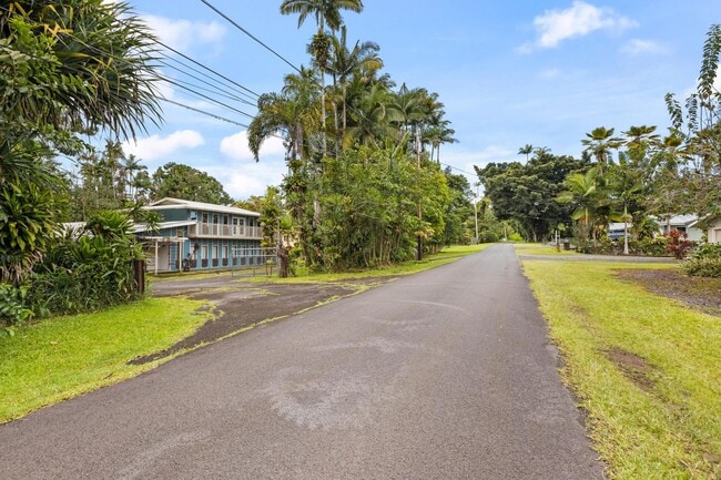 Building Photo - 3 Bedroom / 2.5 Bath Home with 20 Acres of...