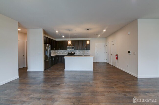 Building Photo - 722 Lorhan Dr