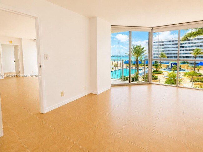Building Photo - 7601 E Treasure Dr