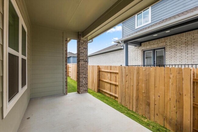 Building Photo - 7912 Ella Lee Ln