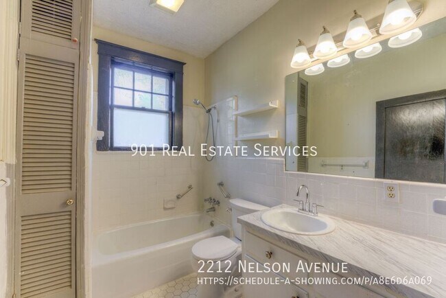 Building Photo - 2212 Nelson Ave