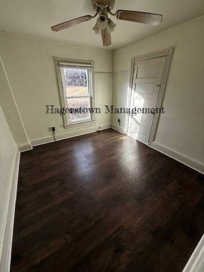 Building Photo - Duplex on Pennsylvania Ave