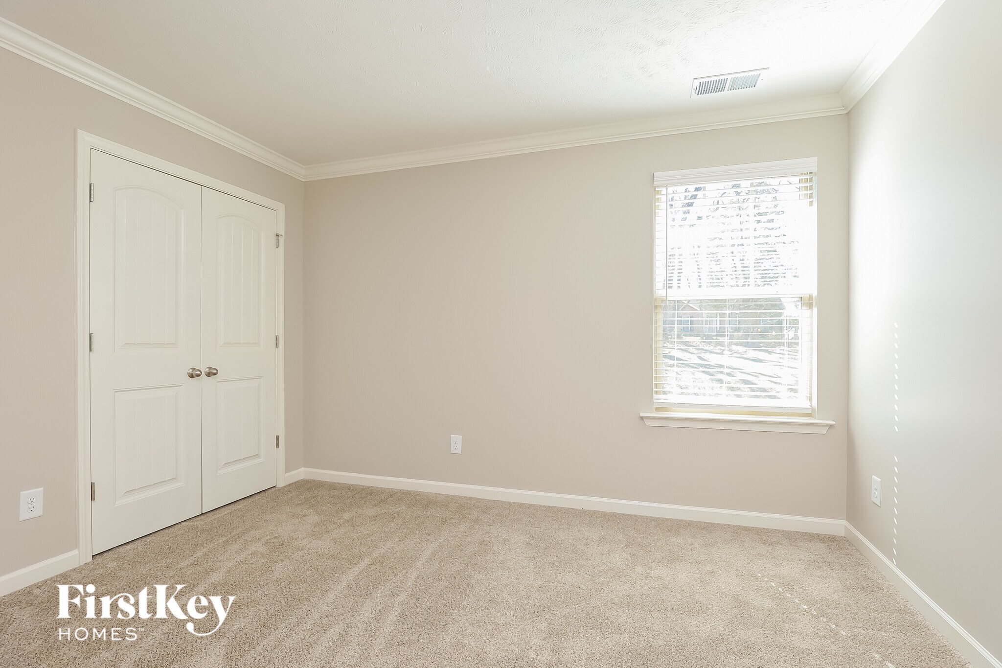 Building Photo - 219 Edgefield Ct