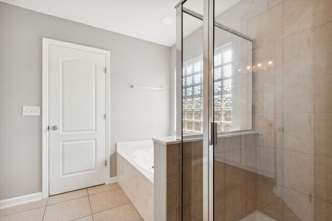 Building Photo - 12677 Pine Marsh Way