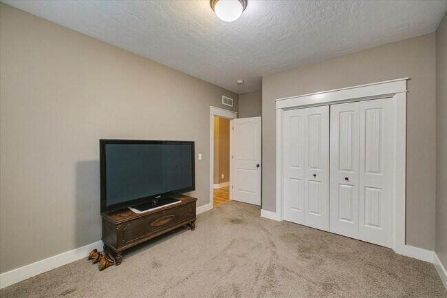 Building Photo - Beautiful Home In Hidden Springs