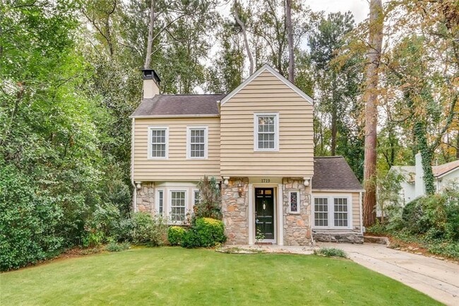 Building Photo - 1719 Ridgewood Dr NE