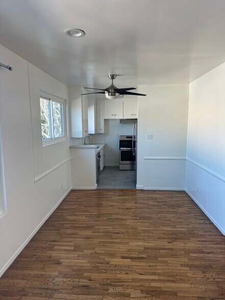 Building Photo - 6070 Pickford St