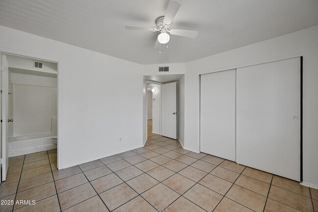 Building Photo - 10802 N 16th Ave